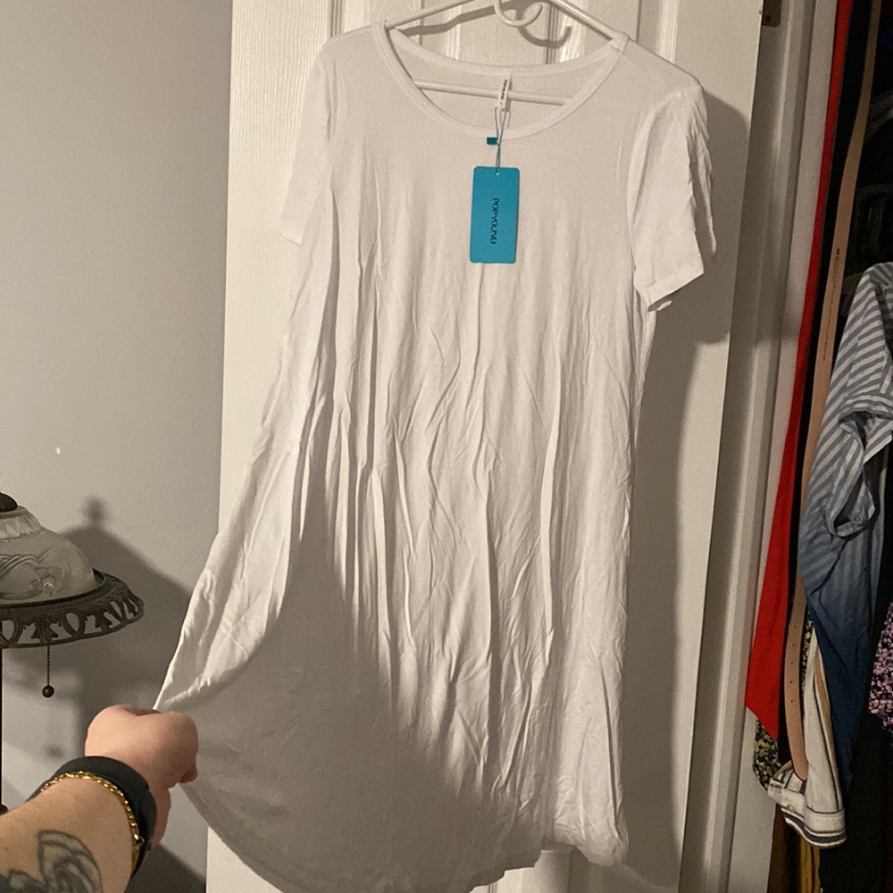 NWT White T-Shirt Dress - Picture 4 of 4